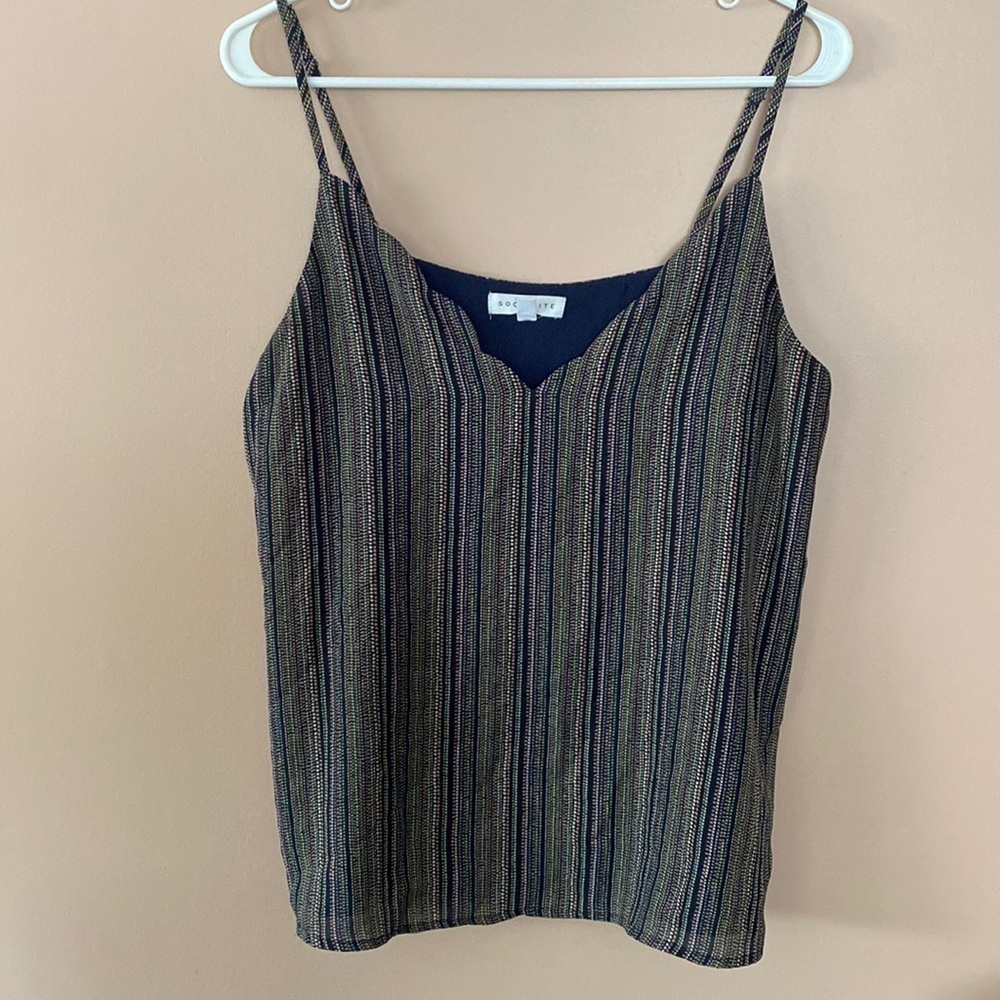 Socialite Scalloped tank